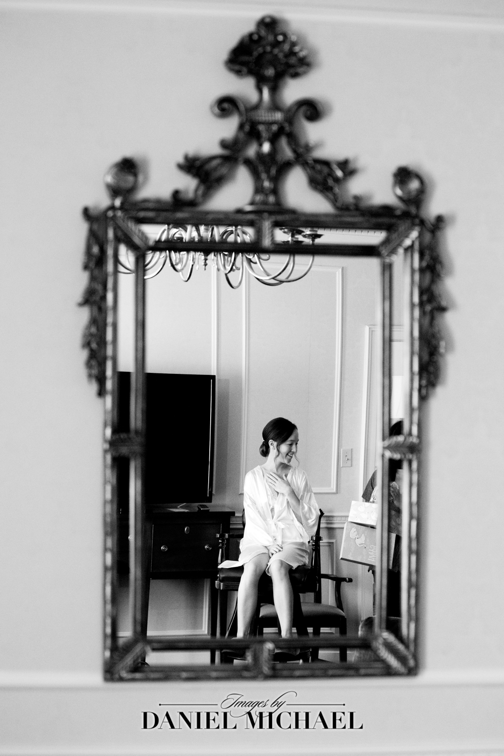 Bride In Mirror Photography