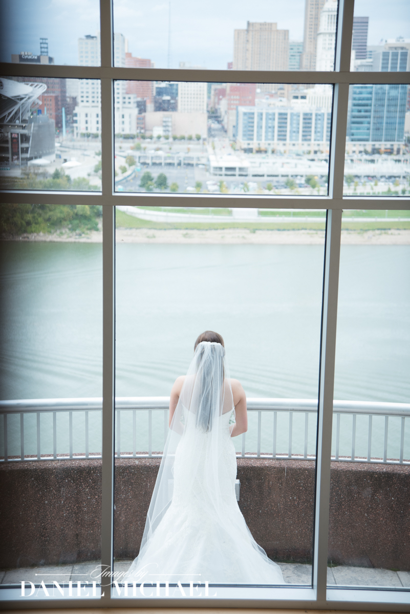 Marriott Rivercenter Wedding Photographer