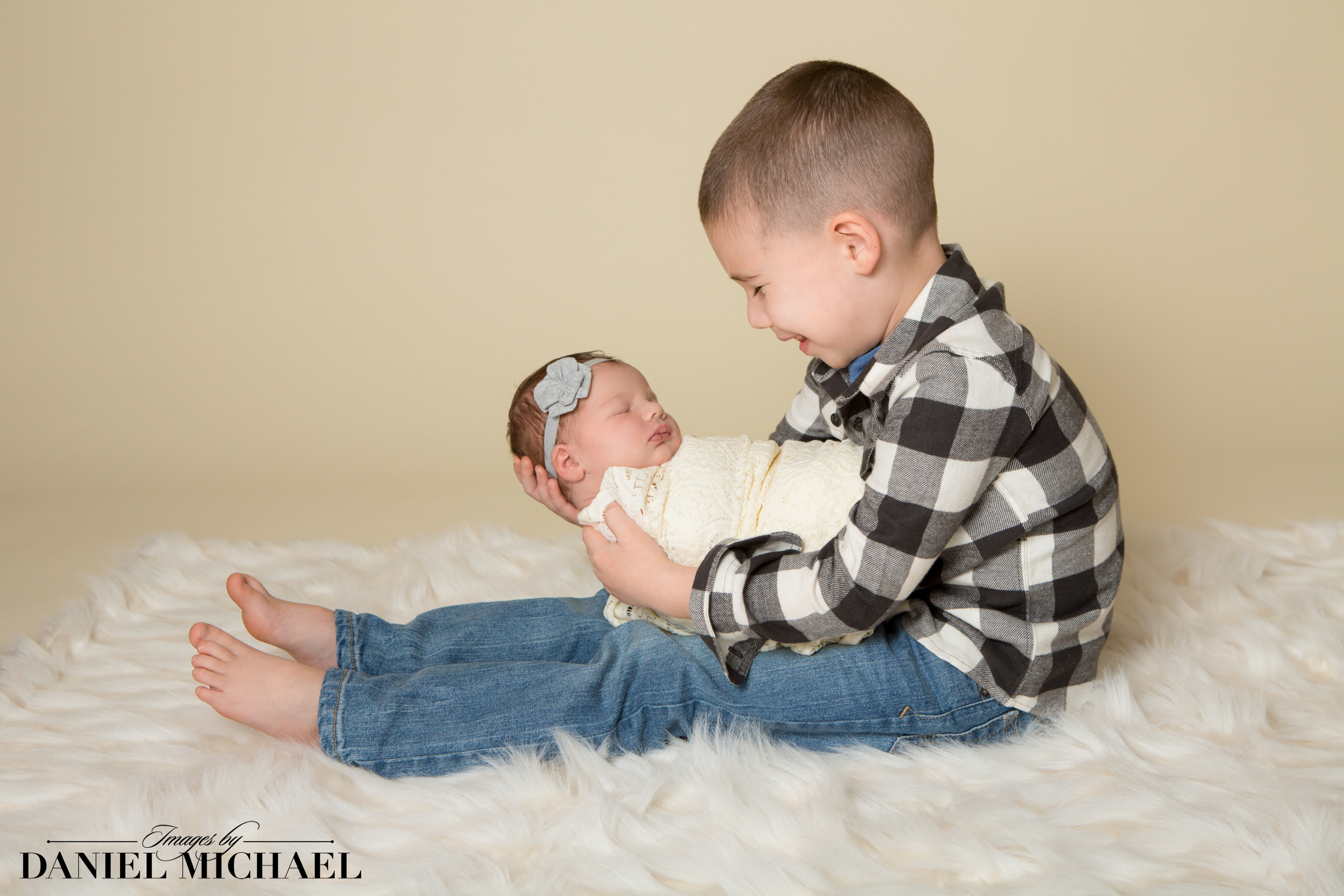 Newborn Photography Cincinnati sibling