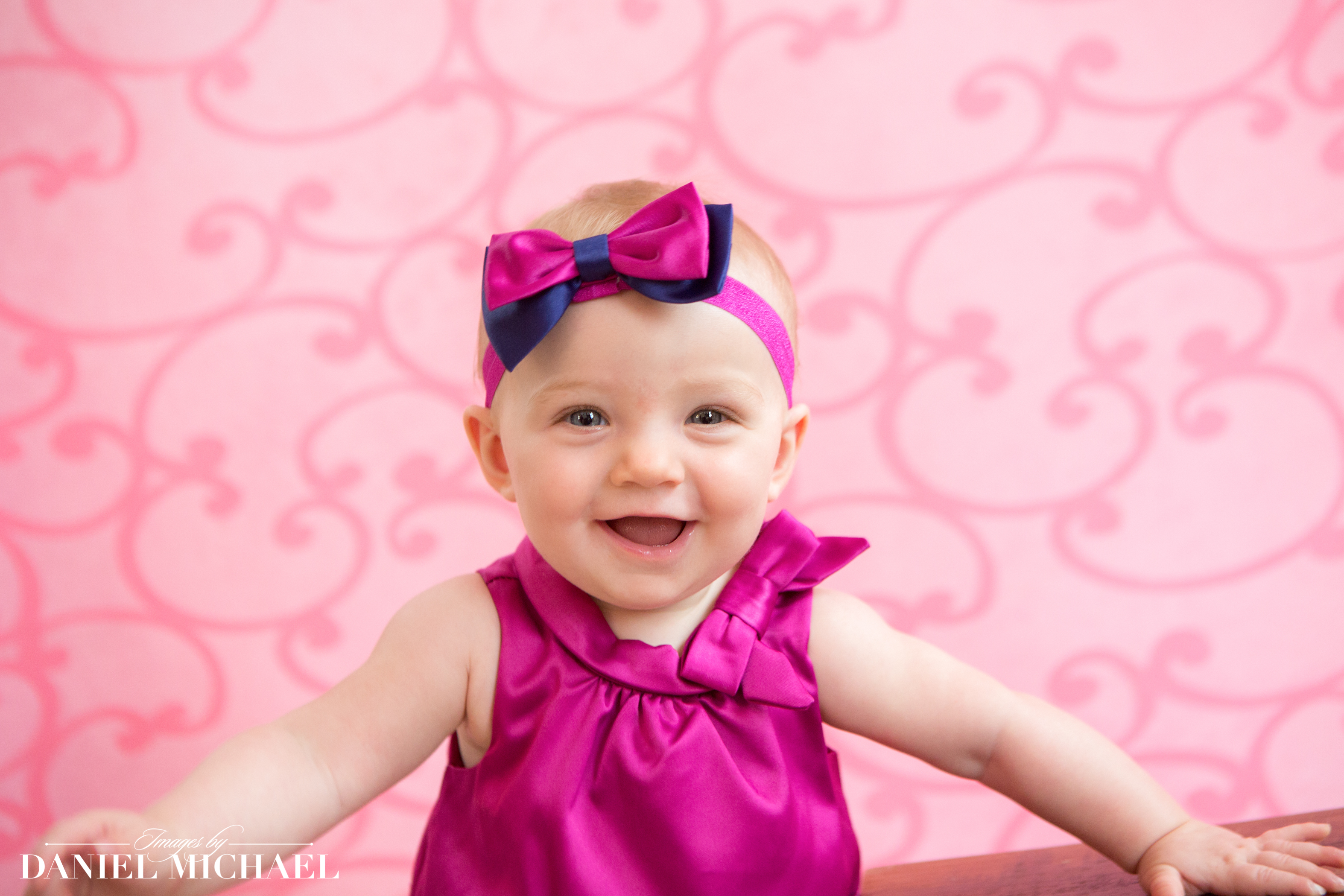 6 month Infant Photographs Cincinnati