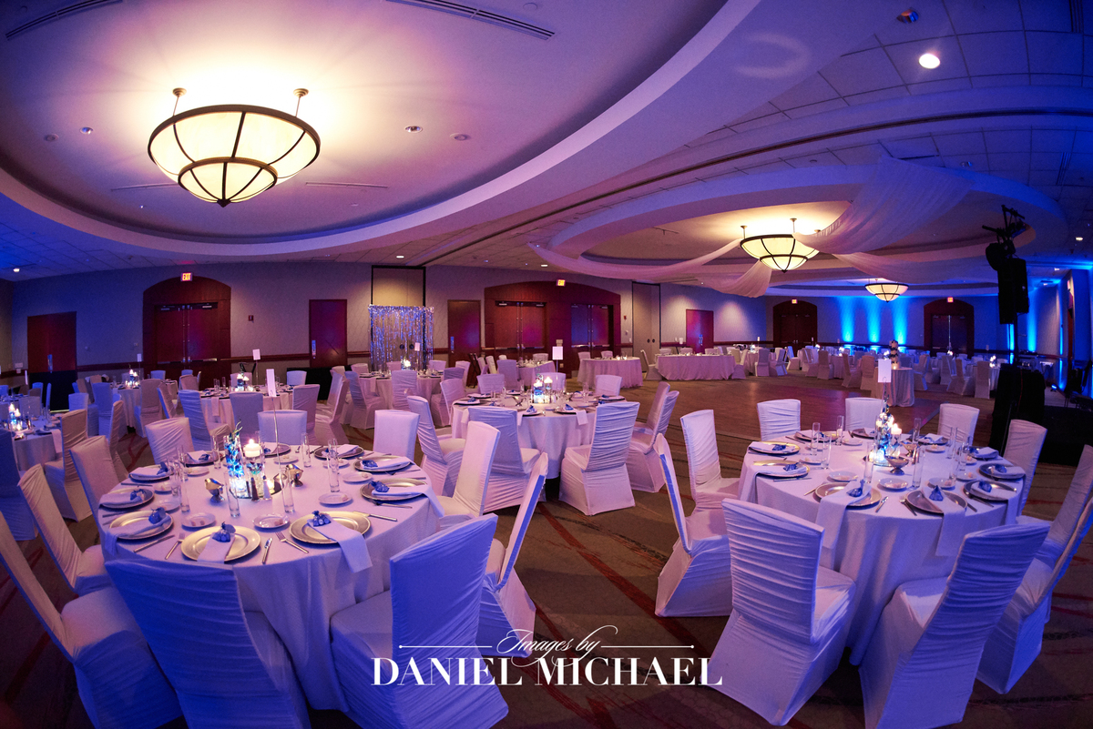 Marriott River Center Venue tables