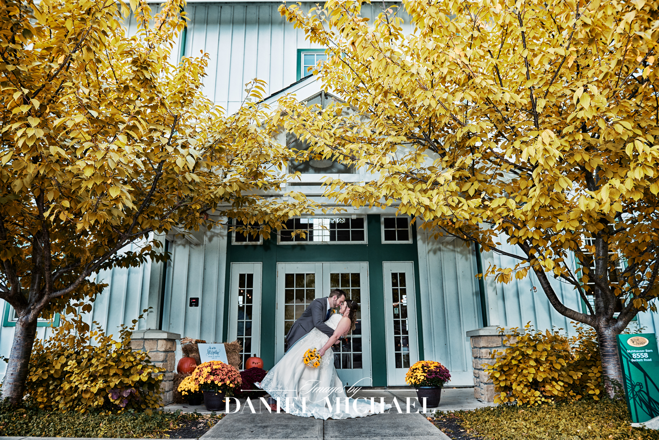 Muhlhauser Barn Venue Wedding Photography