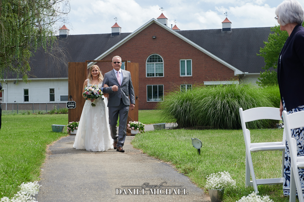 Estate at Sunset Farms Wedding ceremony reception
