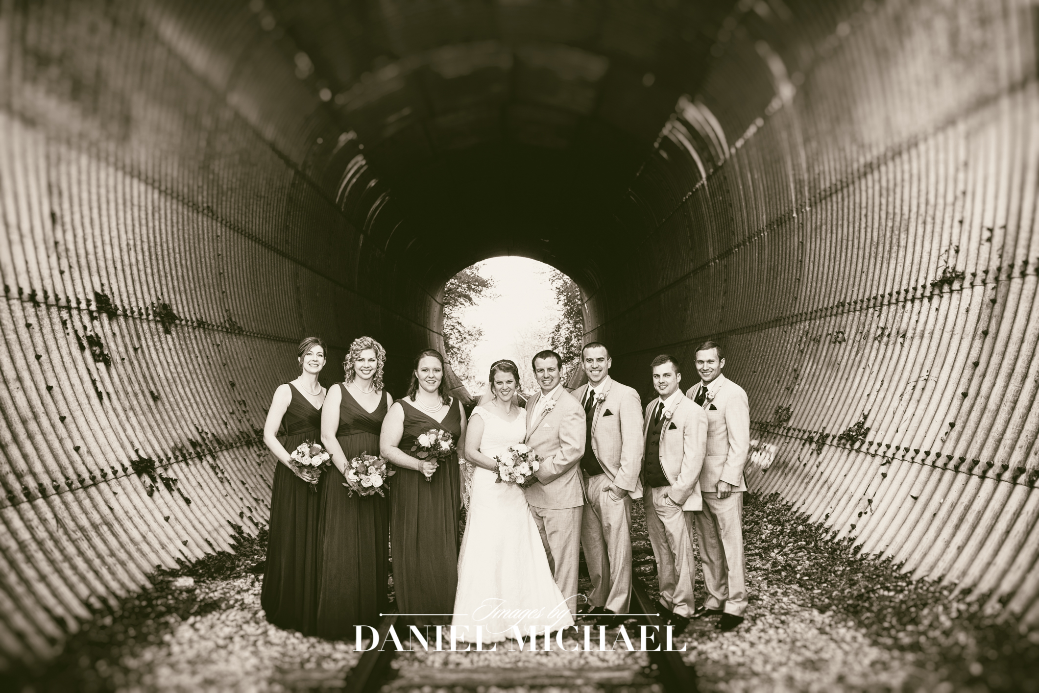 1913 Heartland Barn  Wedding Venue Photographer