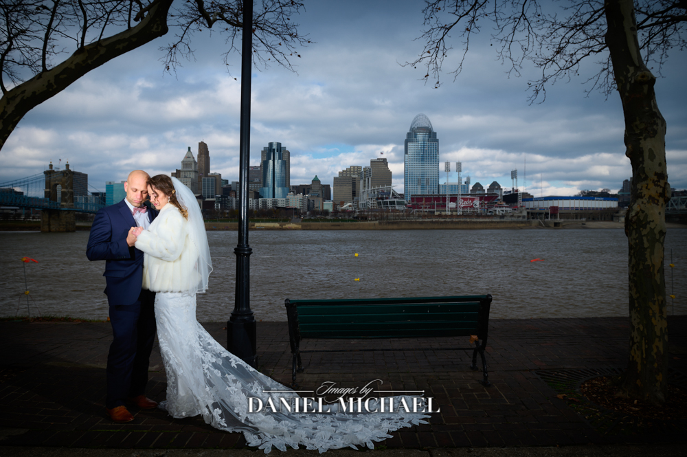 Wedding Photography at Cincinnati Skyline